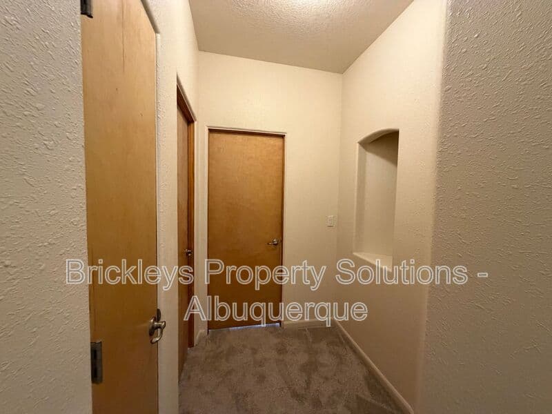 3-bedroom 2.5-bath home at 1612 3rd St SW for $1,900/mo managed by Brickleys Property Solutions Albuquerque — photo 28 of 39
