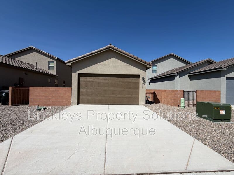 3-bedroom 3-bath home at 6118 Chicago Dr SE for $2,350/mo managed by Brickleys Property Solutions Albuquerque — photo 39 of 42