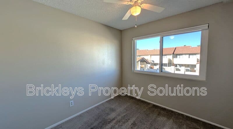 2-bedroom 1.5-bath home at 2969 N Oregon St Unit 12 for $2,000/mo managed by Brickleys Property Solutions East Valley Phoenix — photo 27 of 36