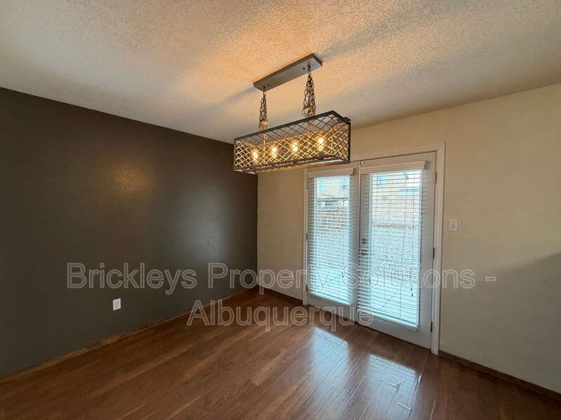 3-bedroom 3-bath home at 5004 Blue Stone Rd NW for $2,250/mo managed by Brickleys Property Solutions Albuquerque — photo 30 of 37