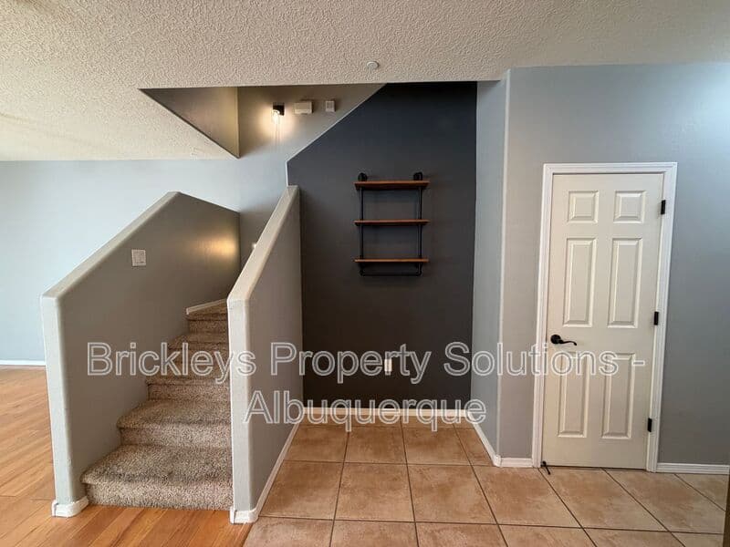3-bedroom 2.5-bath home at 601 Menaul Blvd NE Unit #2102 for $1,850/mo managed by Brickleys Property Solutions Albuquerque — photo 24 of 33