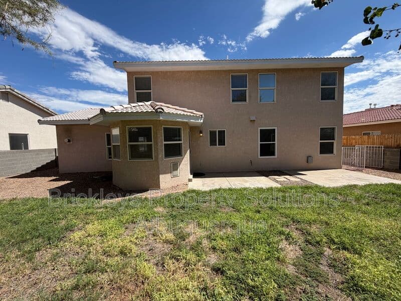 4-bedroom 2.5-bath home at 10331 Dunbar St NW for $2,300/mo managed by Brickleys Property Solutions Albuquerque — photo 40 of 43