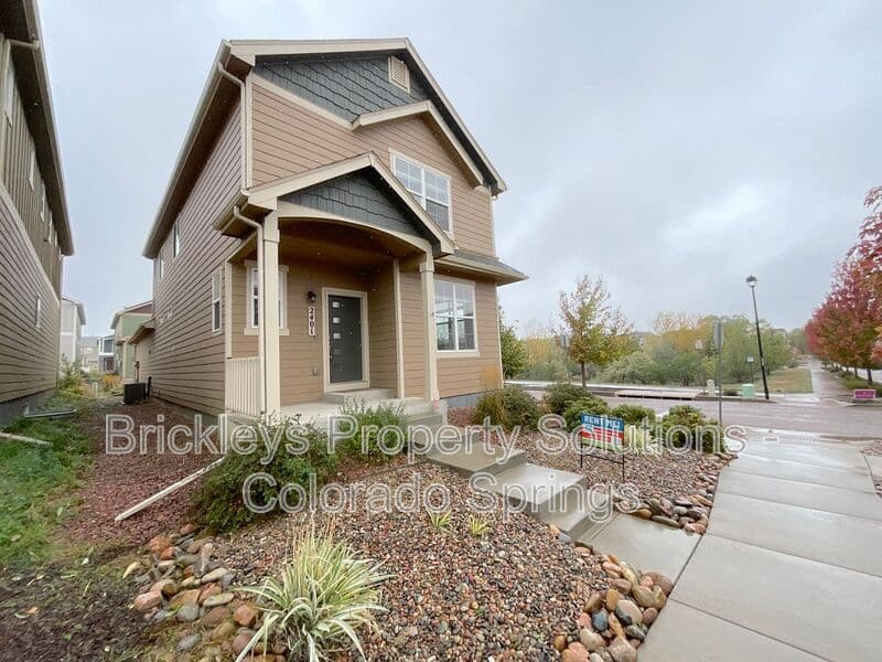 3-bedroom 2.5-bath home at 2401 Ellingwood Dr for $2,233/mo total (includes $2,195 base rent + $38 required Tenant Benefit Package) managed by Brickleys Property Solutions Colorado Springs — photo 2 of 40