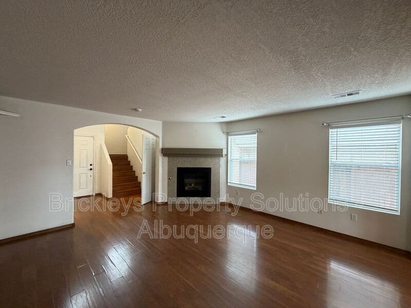 3-bedroom 3-bath home at 5004 Blue Stone Rd NW for $2,250/mo managed by Brickleys Property Solutions Albuquerque — photo 29 of 37