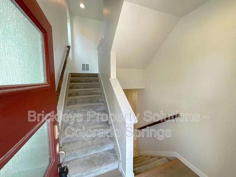 3-bedroom 3.5-bath home at 7343 Rosa Belle Hts for $2,350/mo managed by Brickleys Property Solutions Colorado Springs — photo 5 of 33