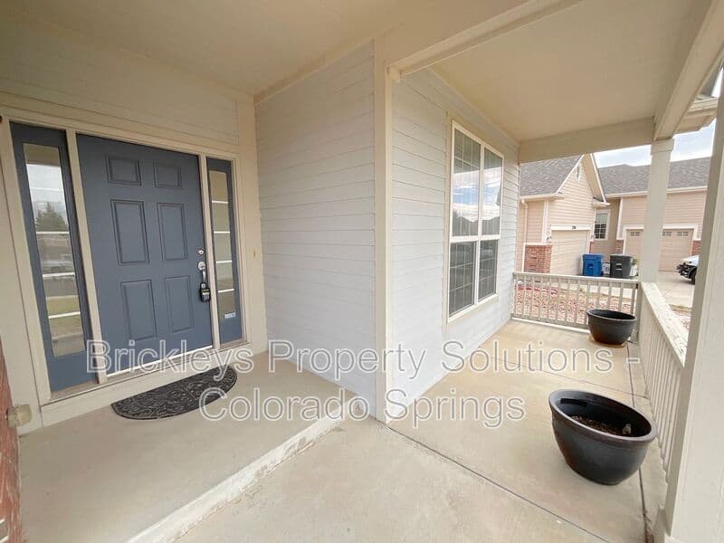 3-bedroom 2-bath home at 12354 Pine Valley Cir for $2,550/mo managed by Brickleys Property Solutions Colorado Springs — photo 3 of 34