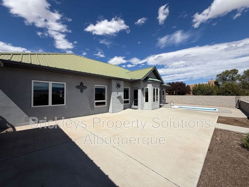 3-bedroom 2-bath home at 6812 Nagoya Rd NE for $2,700/mo managed by Brickleys Property Solutions Albuquerque — photo 39 of 43