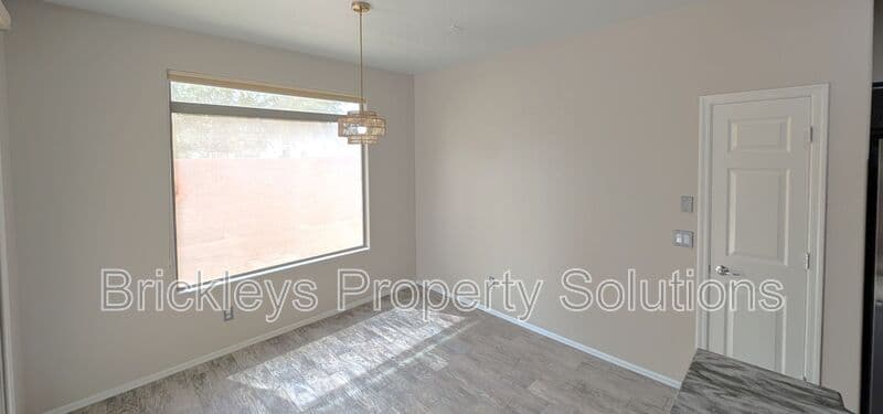 3-bedroom 2-bath home at 1311 E Marlin Dr for $2,200/mo managed by Brickleys Property Solutions East Valley Phoenix — photo 9 of 44