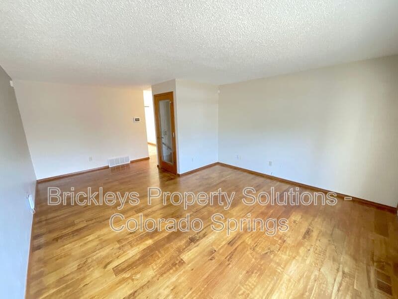 5-bedroom 2-bath home at 4375 Cassidy St for $2,300/mo managed by Brickleys Property Solutions Colorado Springs — photo 9 of 37