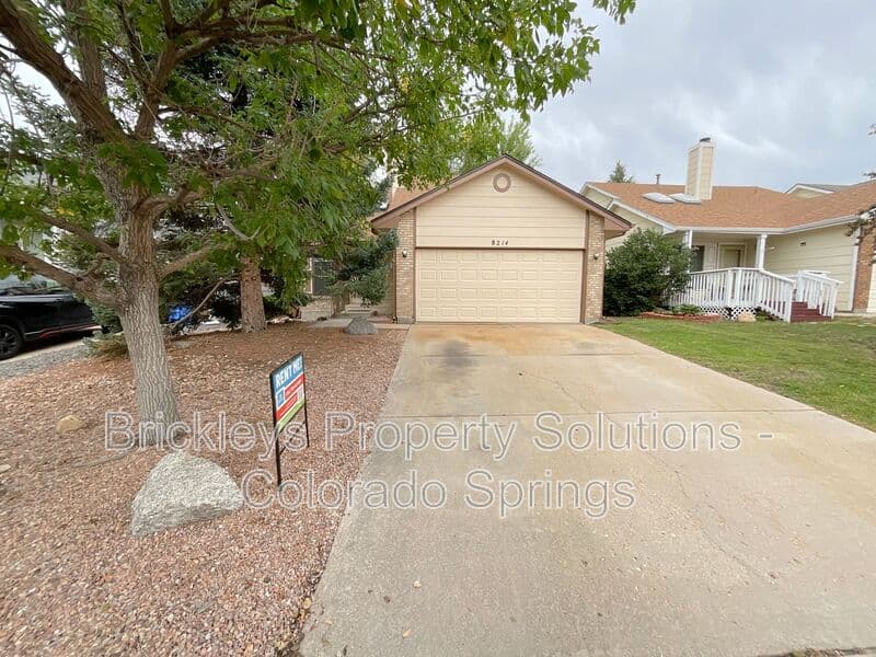 3-bedroom 2-bath home at 8214 Steadman Dr for $2,175/mo managed by Brickleys Property Solutions Colorado Springs — photo 2 of 34