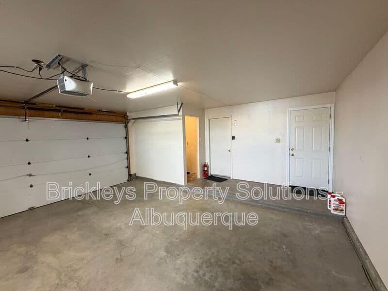 2-bedroom 2-bath home at 1941 Lee Loop NE for $1,750/mo managed by Brickleys Property Solutions Albuquerque — photo 23 of 29