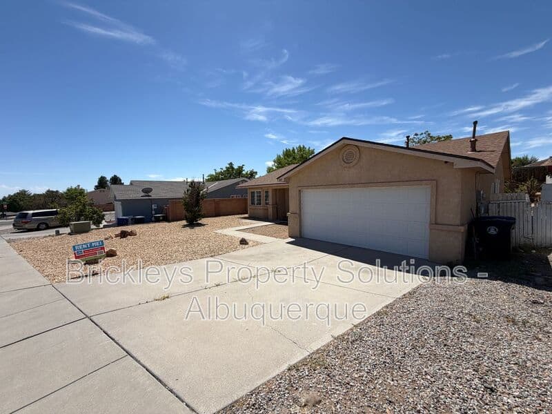3-bedroom 2-bath home at 1405 Secret Valley Drive SW for $1,800/mo managed by Brickleys Property Solutions Albuquerque — photo 2 of 34