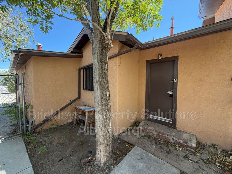 4-bedroom 2-bath home at 313 Cornell Drive SE Unit A for $1,600/mo managed by Brickleys Property Solutions Albuquerque — photo 26 of 27