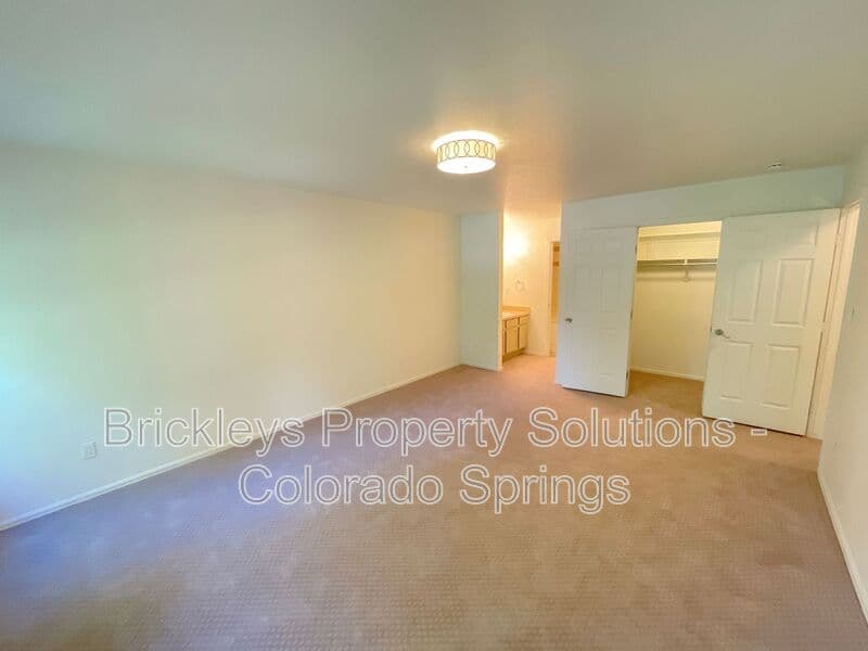 2-bedroom 1.5-bath home at 1857 Lorraine St for $1,800/mo managed by Brickleys Property Solutions Colorado Springs — photo 19 of 29