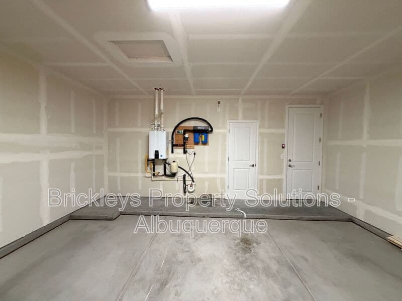 4-bedroom 2-bath home at 3969 Kodiak Rd NE for $2,700/mo managed by Brickleys Property Solutions Albuquerque — photo 37 of 40