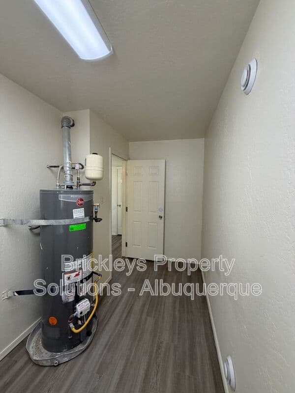 2-bedroom 2.5-bath home at 5409 6th St NW for $1,800/mo managed by Brickleys Property Solutions Albuquerque — photo 24 of 30
