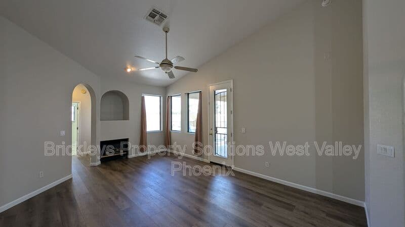 4-bedroom 3-bath home at 13354 W Palm Ln for $2,750/mo managed by Brickleys Property Solutions West Valley Phoenix — photo 13 of 31