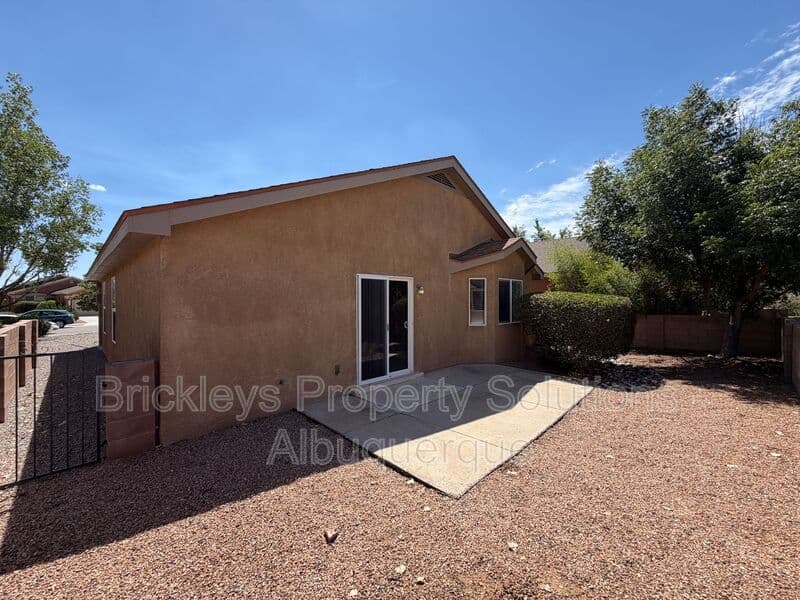 3-bedroom 2-bath home at 8035 Sierra Altos Pl. NW for $2,150/mo managed by Brickleys Property Solutions Albuquerque — photo 29 of 29