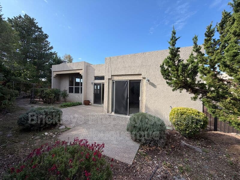 3-bedroom 2-bath home at 12606 Colony Pl NE for $2,250/mo managed by Brickleys Property Solutions Albuquerque — photo 32 of 32