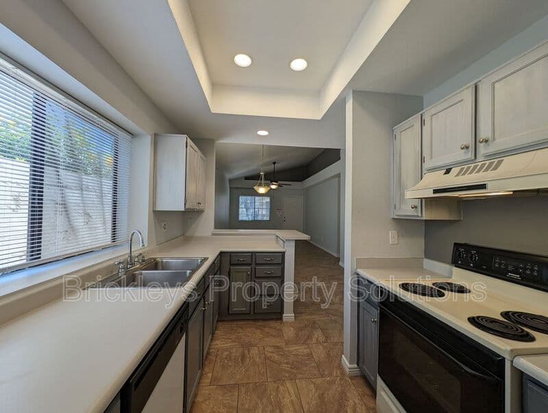 2-bedroom 2-bath home at 2955 N Oregon St Unit 10 for $1,700/mo managed by Brickleys Property Solutions East Valley Phoenix — photo 8 of 21