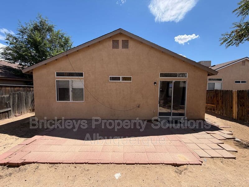 3-bedroom 2-bath home at 6019 Full Moon Ave NW for $1,900/mo managed by Brickleys Property Solutions Albuquerque — photo 24 of 26