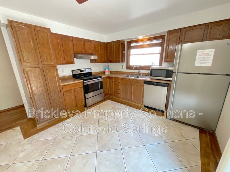 5-bedroom 2-bath home at 4375 Cassidy St for $2,300/mo managed by Brickleys Property Solutions Colorado Springs — photo 12 of 37