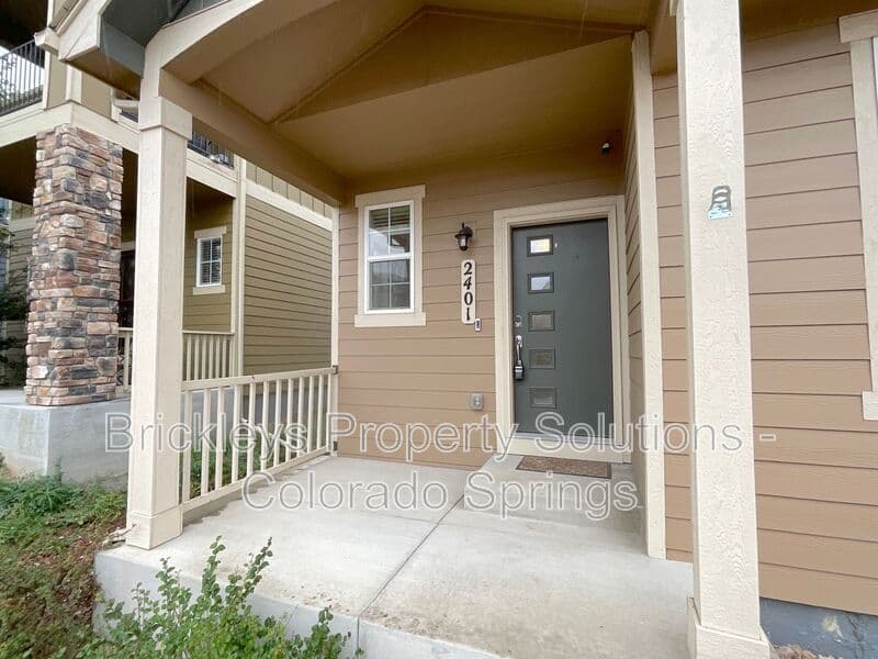 3-bedroom 2.5-bath home at 2401 Ellingwood Dr for $2,233/mo total (includes $2,195 base rent + $38 required Tenant Benefit Package) managed by Brickleys Property Solutions Colorado Springs — photo 5 of 40
