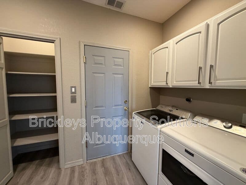 3-bedroom 2-bath home at 6812 Nagoya Rd NE for $2,700/mo managed by Brickleys Property Solutions Albuquerque — photo 30 of 43