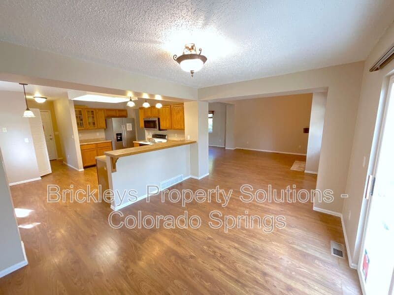 4-bedroom 3.5-bath home at 6160 Jaffee Ct for $2,500/mo managed by Brickleys Property Solutions Colorado Springs — photo 16 of 45