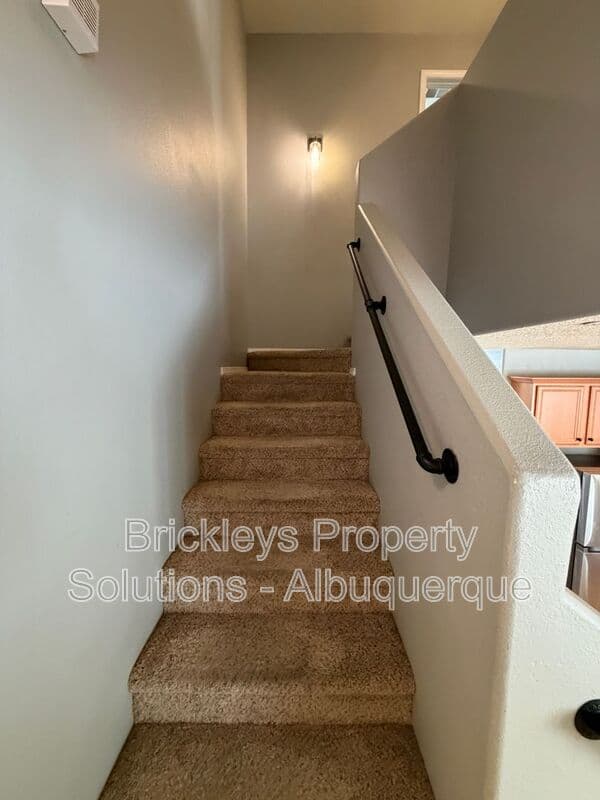 3-bedroom 2.5-bath home at 601 Menaul Blvd NE Unit #2102 for $1,850/mo managed by Brickleys Property Solutions Albuquerque — photo 9 of 33