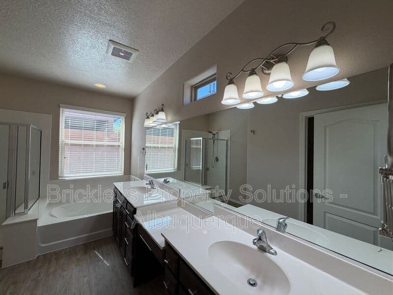 3-bedroom 2-bath home at 5815 Mafraq Ave NW for $2,150/mo managed by Brickleys Property Solutions Albuquerque — photo 19 of 32