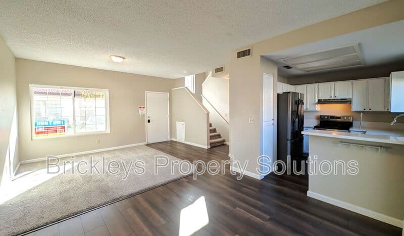 2-bedroom 1.5-bath home at 2969 N Oregon St Unit 12 for $2,000/mo managed by Brickleys Property Solutions East Valley Phoenix — photo 12 of 36