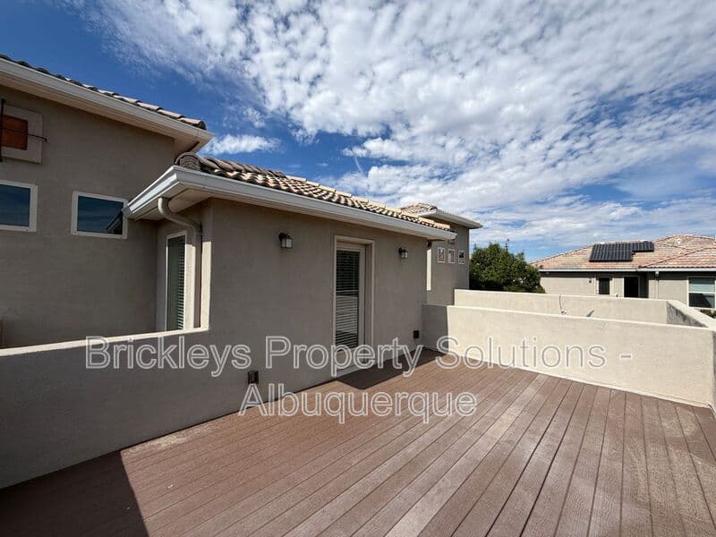 4-bedroom 2.5-bath home at 7420 Tangerine Court NE for $2,450/mo managed by Brickleys Property Solutions Albuquerque — photo 10 of 39