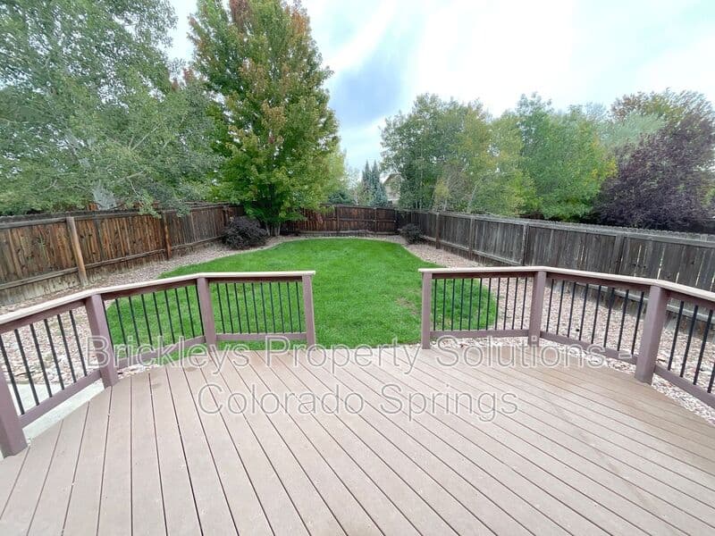 3-bedroom 2-bath home at 4325 Poplar Brook Dr for $2,100/mo managed by Brickleys Property Solutions Colorado Springs — photo 10 of 29