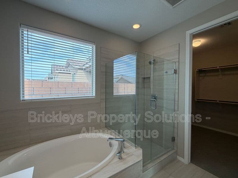 3-bedroom 2-bath home at 938 Lazuli Rd SE for $2,475/mo managed by Brickleys Property Solutions Albuquerque — photo 20 of 36
