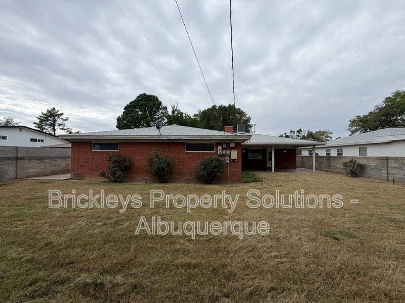 3-bedroom 2-bath home at 2808 Charleston St NE for $2,500/mo managed by Brickleys Property Solutions Albuquerque — photo 4 of 35