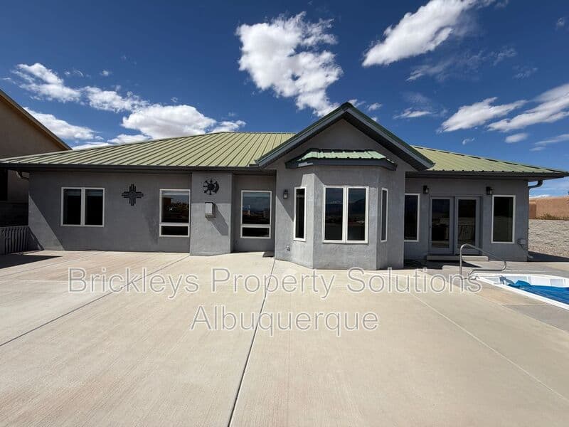 3-bedroom 2-bath home at 6812 Nagoya Rd NE for $2,700/mo managed by Brickleys Property Solutions Albuquerque — photo 36 of 43