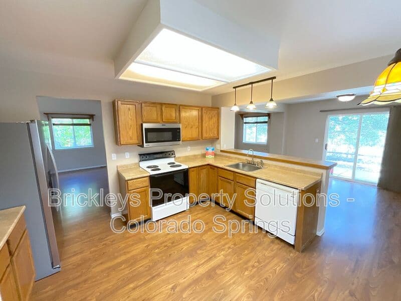 4-bedroom 3.5-bath home at 6160 Jaffee Ct for $2,500/mo managed by Brickleys Property Solutions Colorado Springs — photo 18 of 45