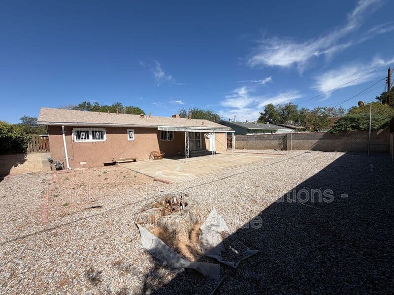 3-bedroom 1-bath home at 2838 La Veta Dr. NE for $1,700/mo managed by Brickleys Property Solutions Albuquerque — photo 26 of 26