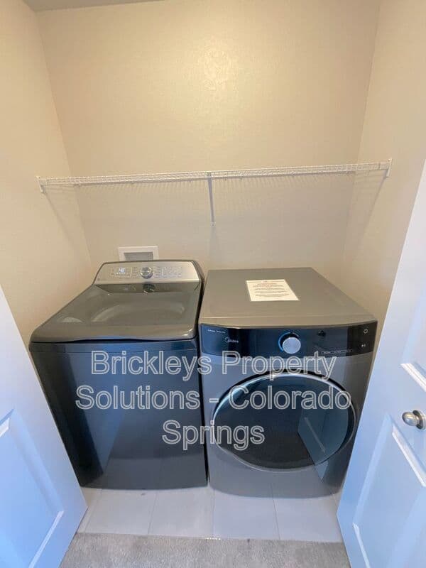 3-bedroom 3.5-bath home at 7343 Rosa Belle Hts for $2,350/mo managed by Brickleys Property Solutions Colorado Springs — photo 22 of 33