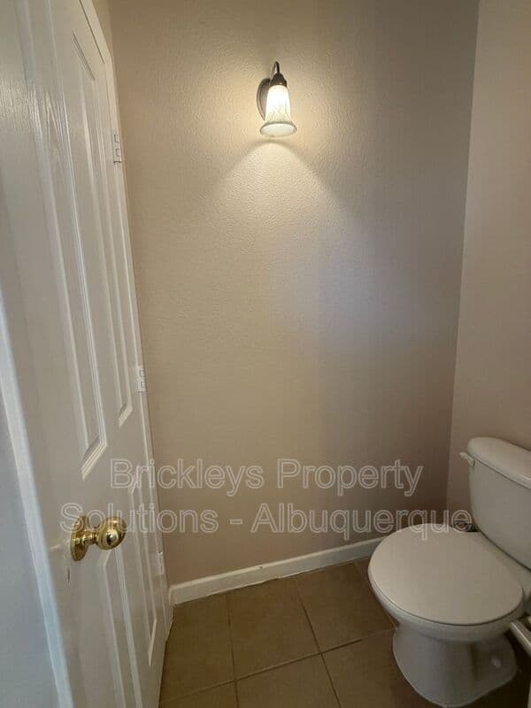 3-bedroom 2-bath home at 1548 Reynosa Loop SE for $1,900/mo managed by Brickleys Property Solutions Albuquerque — photo 21 of 31