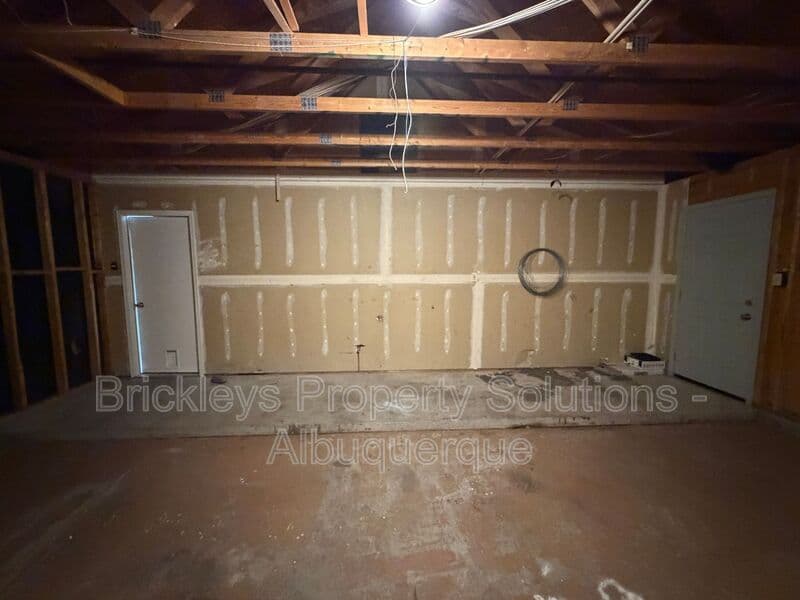 3-bedroom 2-bath home at 4520 Rockaway Loop NE for $1,900/mo managed by Brickleys Property Solutions Albuquerque — photo 25 of 29