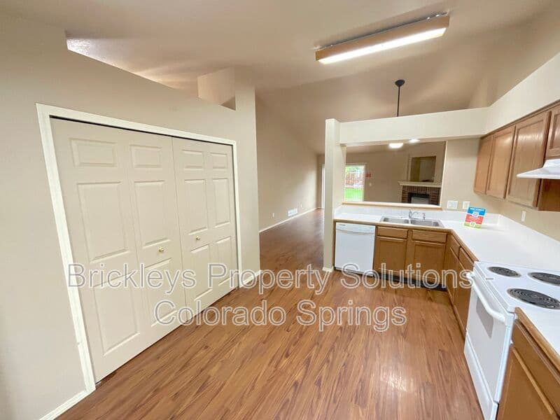 3-bedroom 2-bath home at 4325 Poplar Brook Dr for $2,100/mo managed by Brickleys Property Solutions Colorado Springs — photo 16 of 29