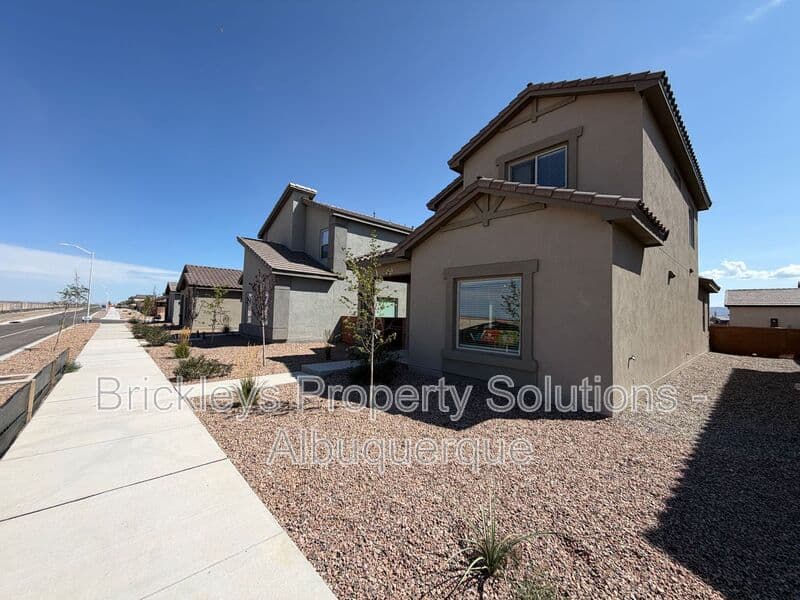 3-bedroom 3-bath home at 6118 Chicago Dr SE for $2,350/mo managed by Brickleys Property Solutions Albuquerque — photo 2 of 42