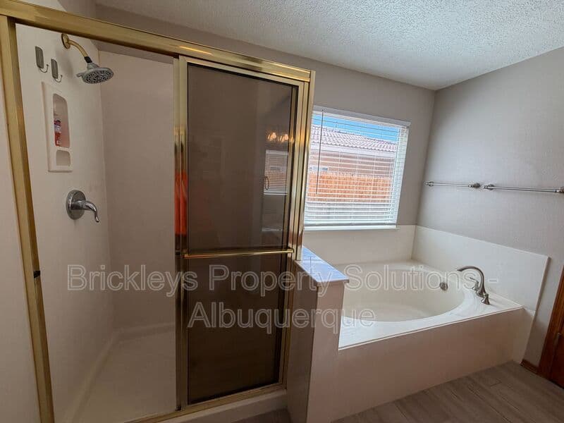 4-bedroom 2.5-bath home at 10331 Dunbar St NW for $2,300/mo managed by Brickleys Property Solutions Albuquerque — photo 35 of 43