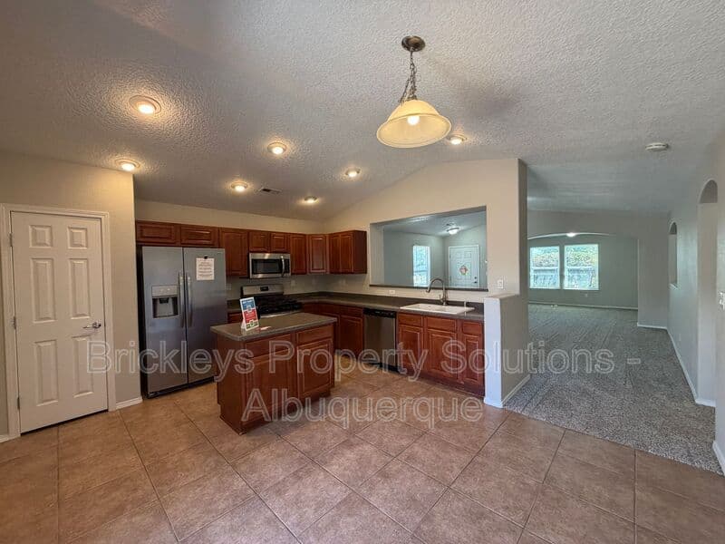 3-bedroom 2-bath home at 8035 Sierra Altos Pl. NW for $2,150/mo managed by Brickleys Property Solutions Albuquerque — photo 11 of 29