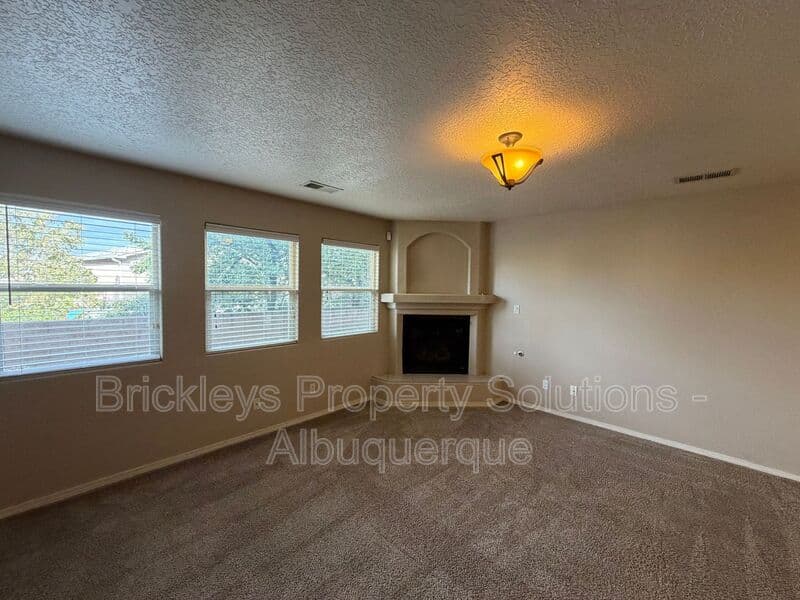 4-bedroom 3-bath home at 1904 Busher St. SE for $2,450/mo managed by Brickleys Property Solutions Albuquerque — photo 7 of 50