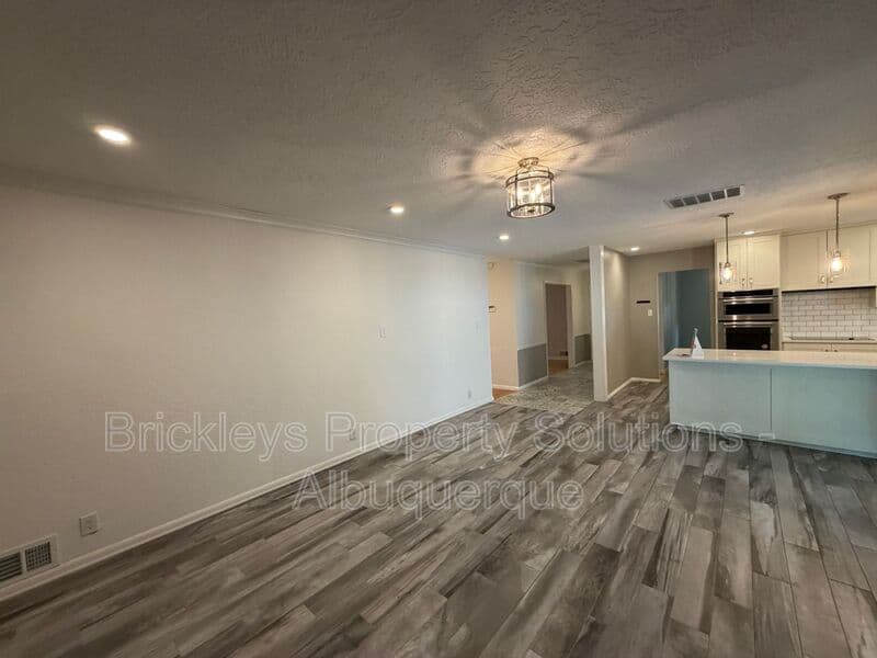 3-bedroom 2-bath home at 2808 Charleston St NE for $2,500/mo managed by Brickleys Property Solutions Albuquerque — photo 23 of 35