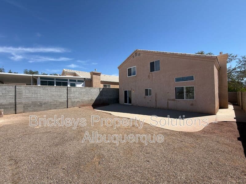 3-bedroom 2.5-bath home at 10527 Brookline Pl NW for $2,300/mo managed by Brickleys Property Solutions Albuquerque — photo 39 of 40