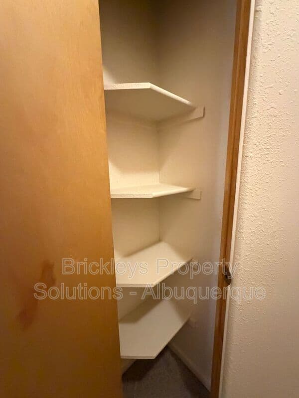 3-bedroom 2.5-bath home at 1612 3rd St SW for $1,900/mo managed by Brickleys Property Solutions Albuquerque — photo 29 of 39